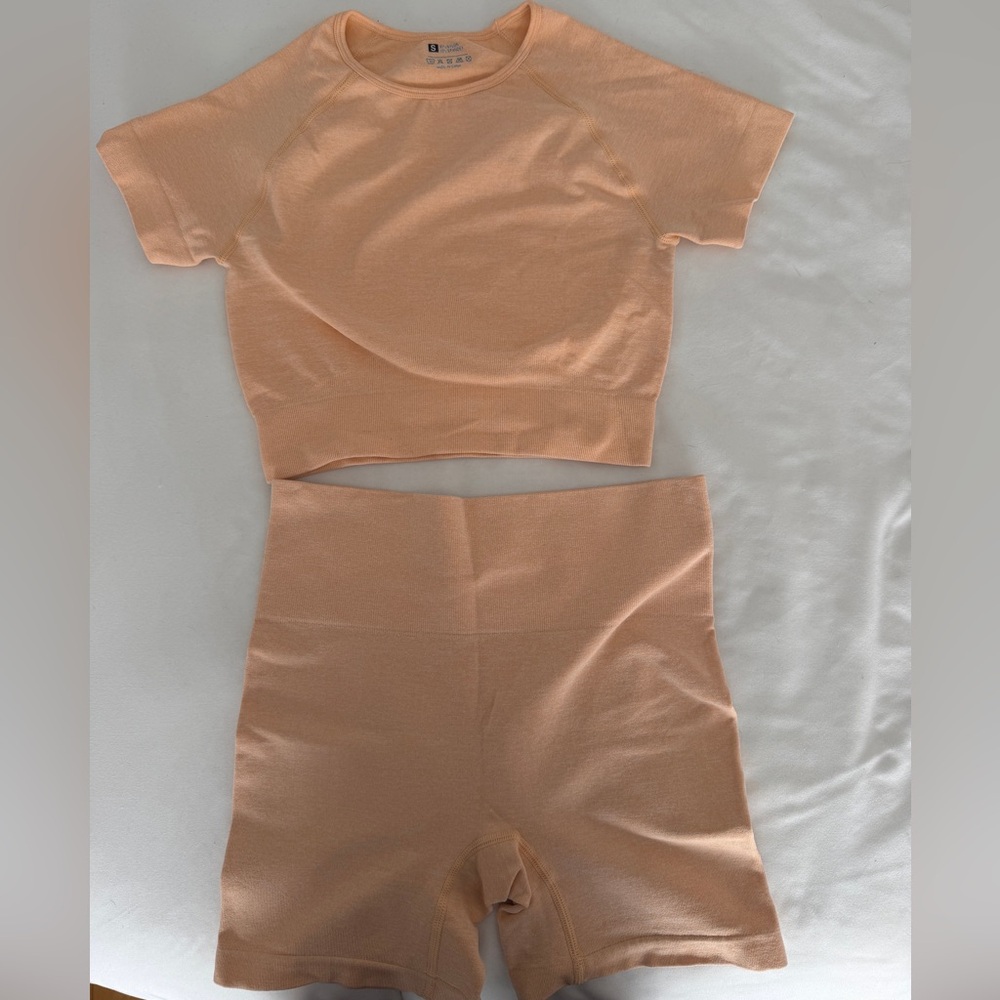 Peach Workout mini shorts set